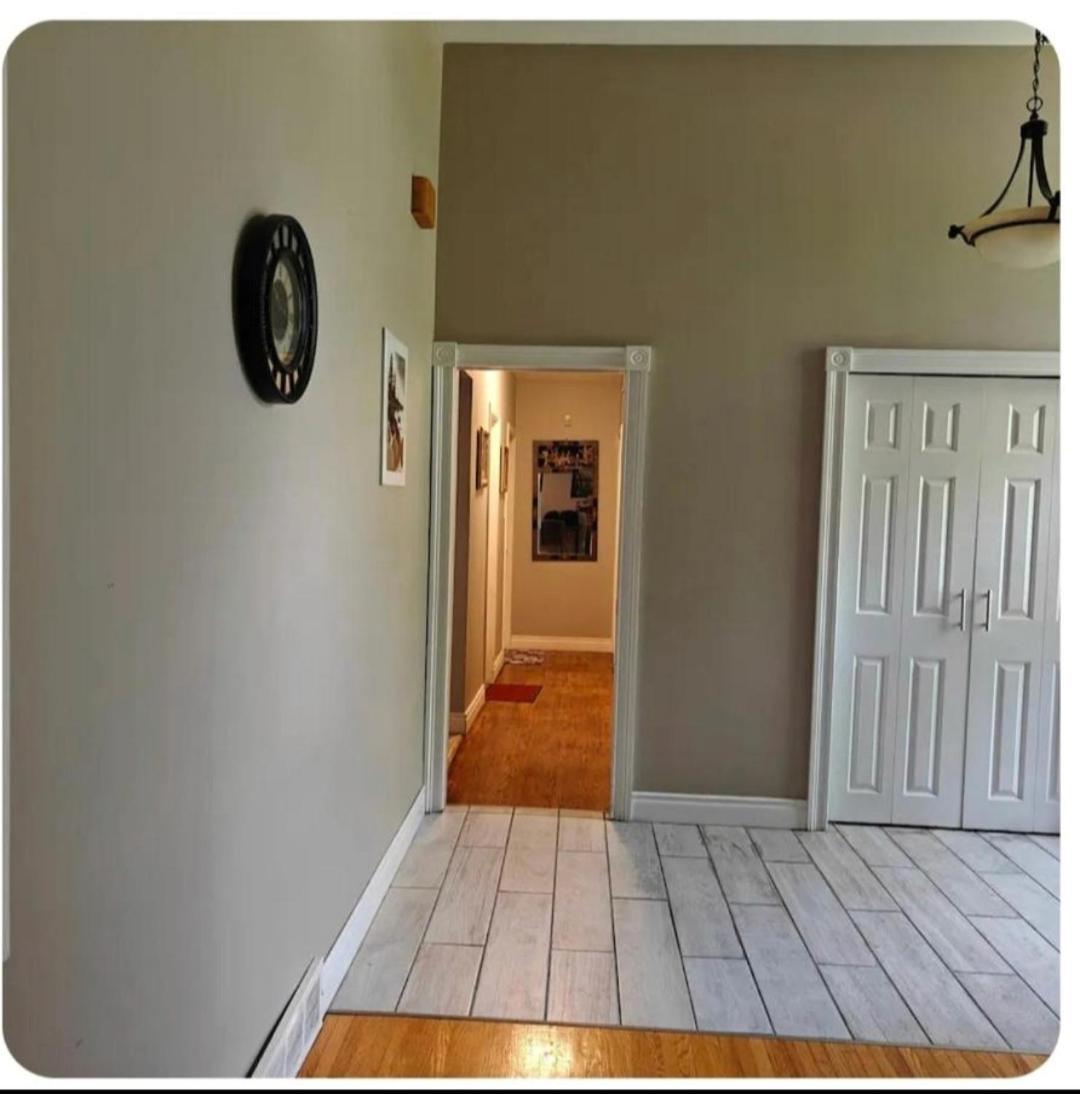 Lina'S Place Saint Catharines Room photo